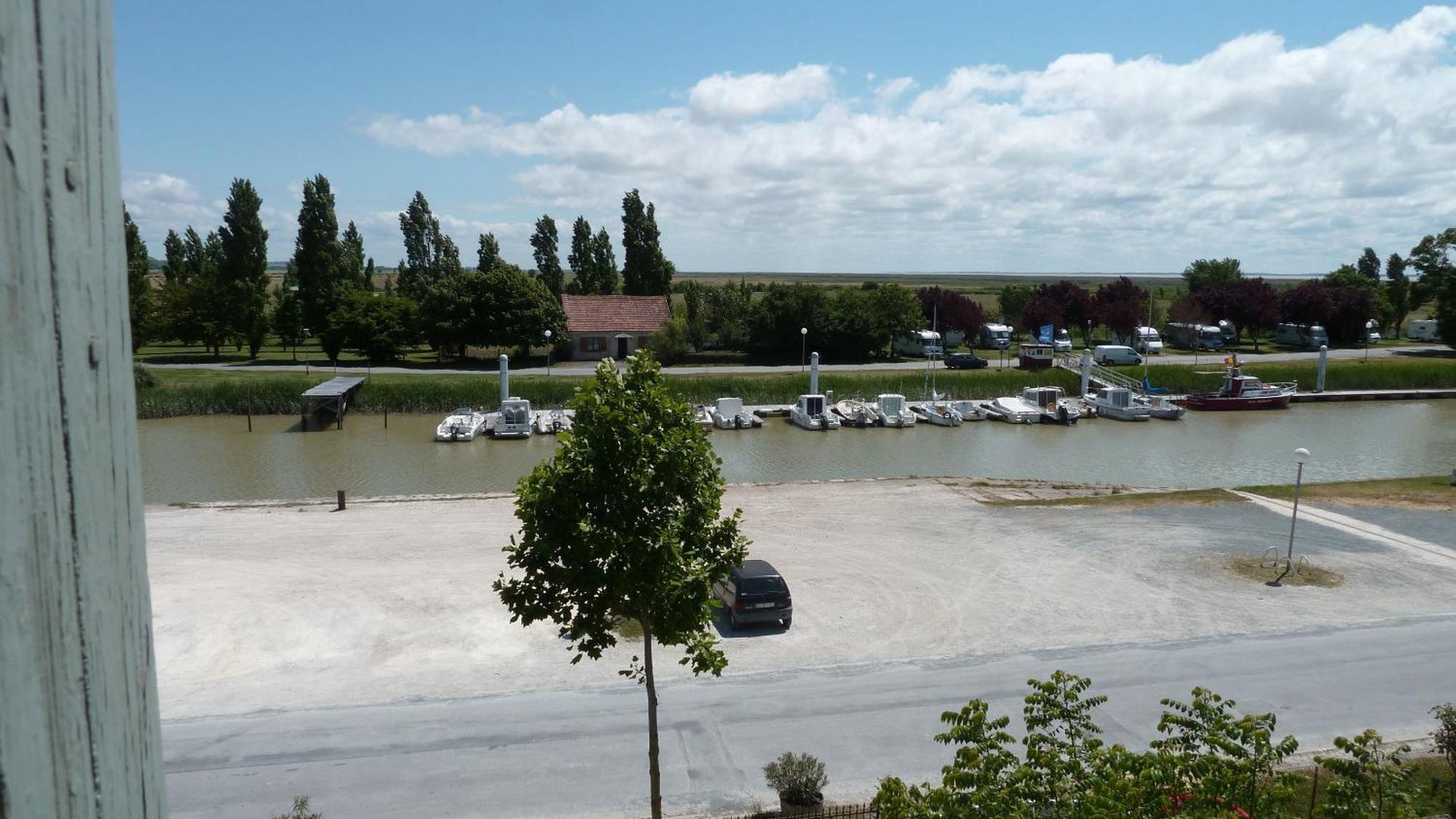 Hotel Le Domaine Du Meunier Mortagne-sur-Gironde Pokój zdjęcie