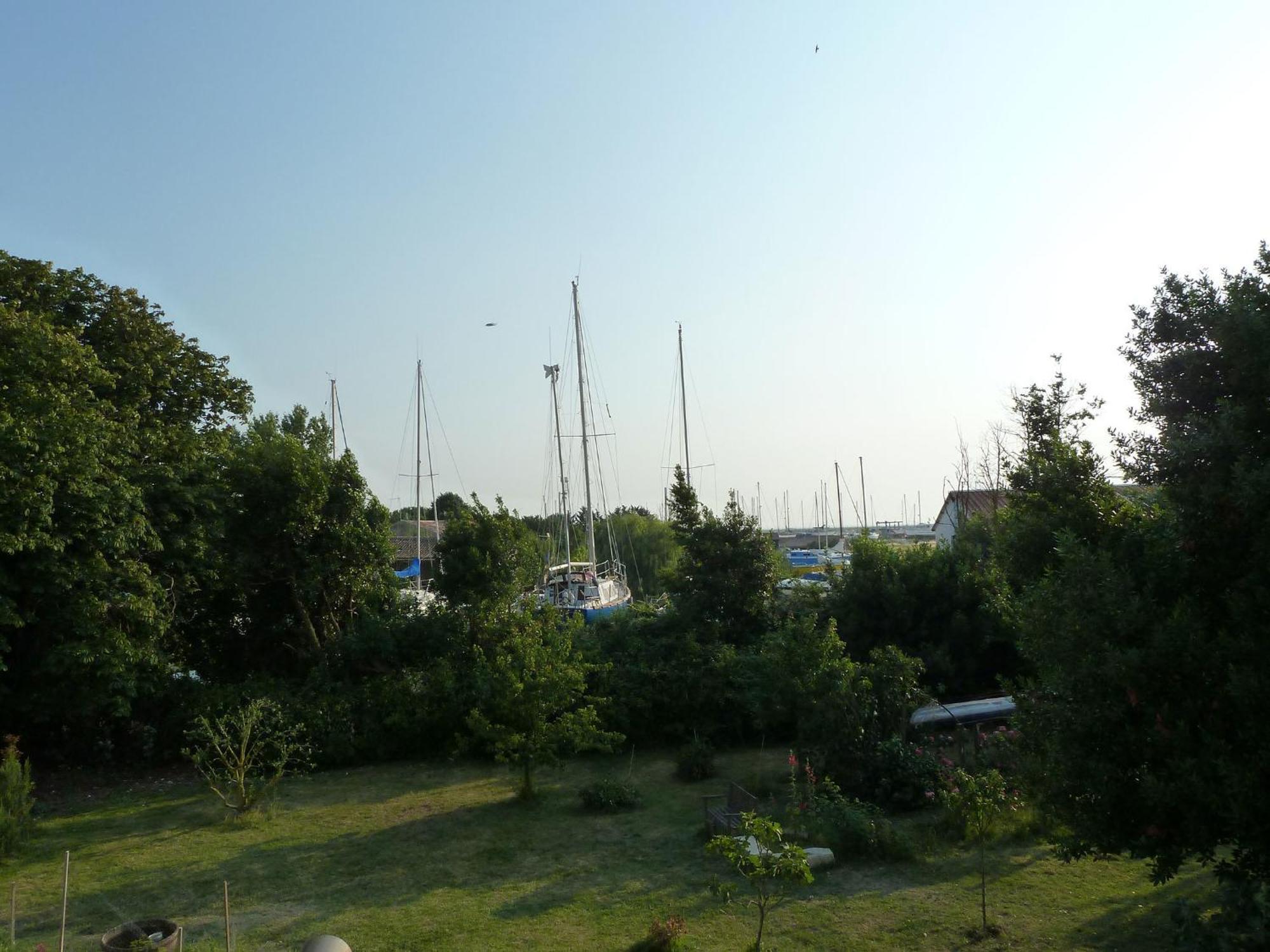 Hotel Le Domaine Du Meunier Mortagne-sur-Gironde Pokój zdjęcie